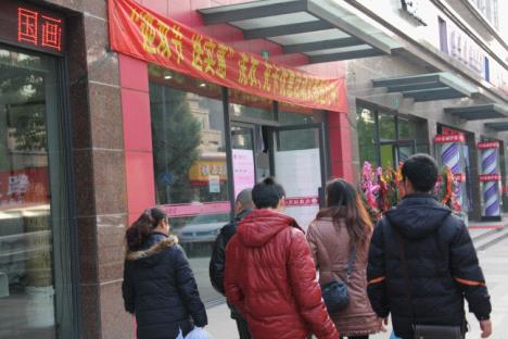 干洗加盟風險大嗎？UCC洗衣加盟連鎖品牌加盟總部將派遣專業人員駐店指導。降低加盟風險！