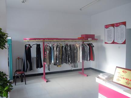 UCC洗衣干洗加盟店店內一角