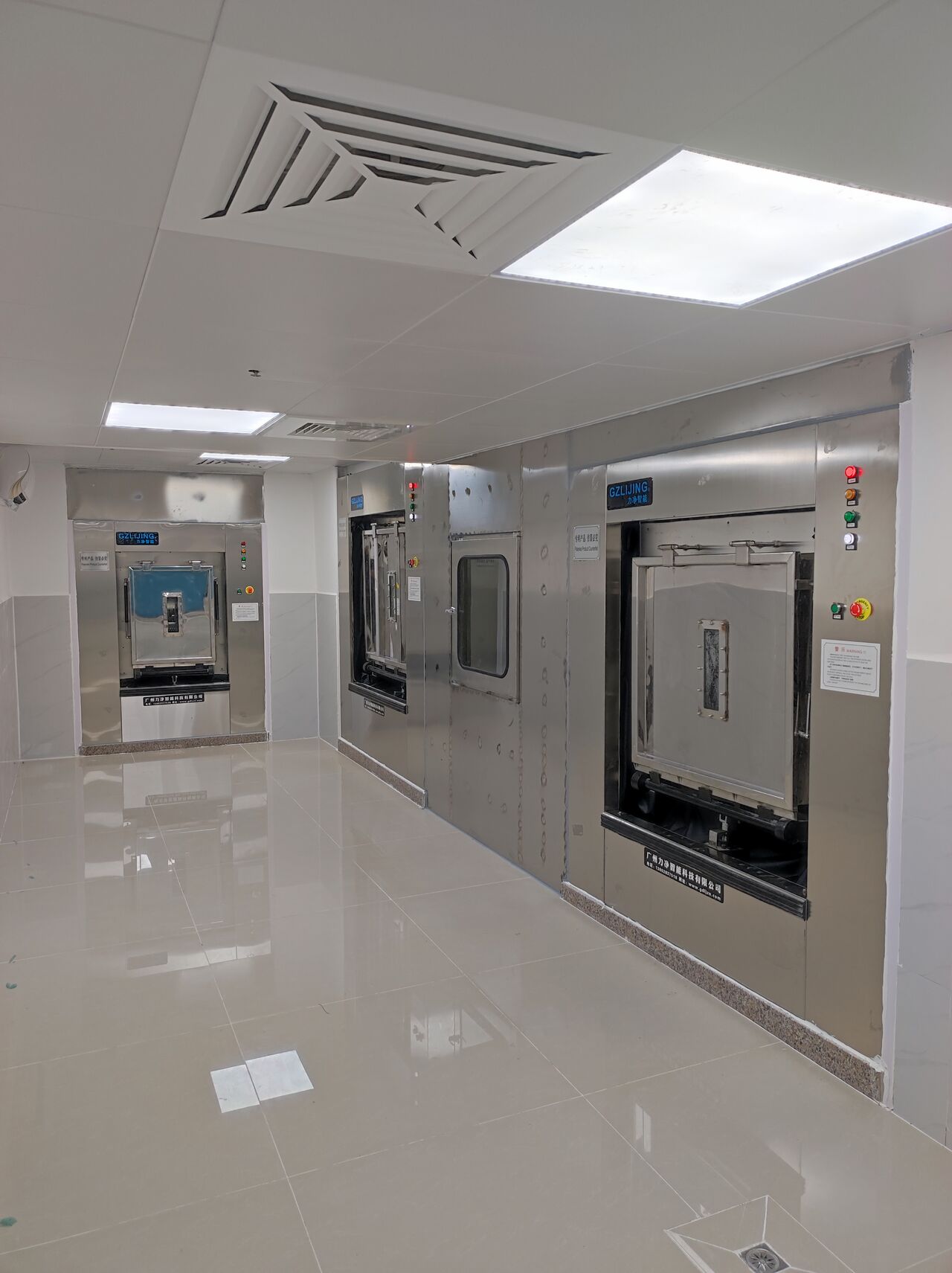 醫(yī)院衛(wèi)生標(biāo)準(zhǔn)專用工業(yè)洗衣機(jī)，潔凈更放心